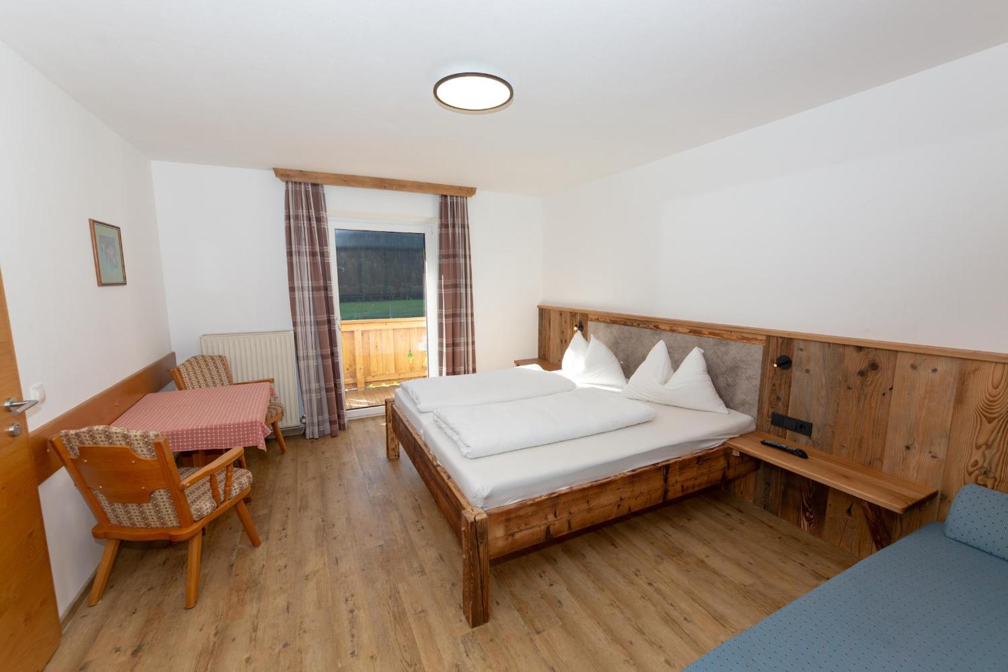רדשטאדט Hubergut Appartements מראה חיצוני תמונה
