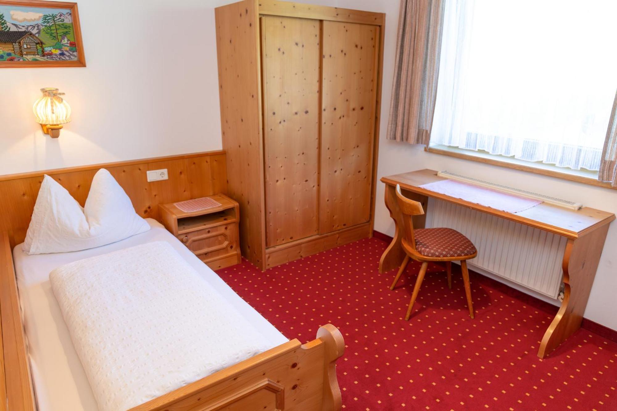 רדשטאדט Hubergut Appartements מראה חיצוני תמונה