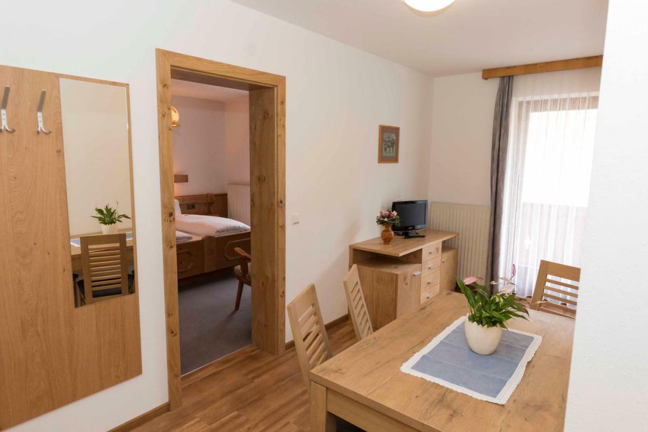 רדשטאדט Hubergut Appartements מראה חיצוני תמונה