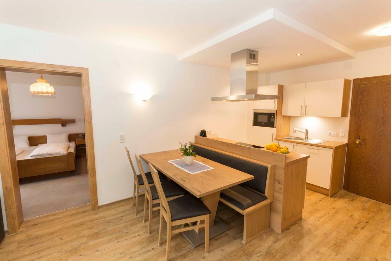 רדשטאדט Hubergut Appartements מראה חיצוני תמונה